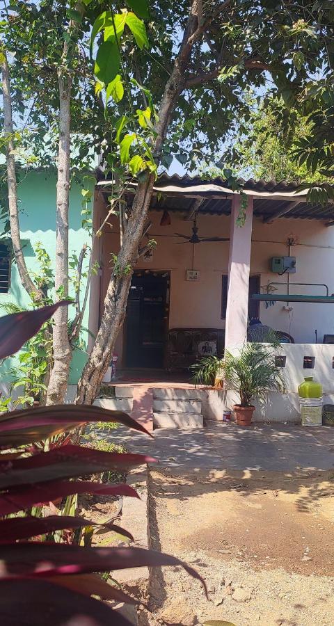 Hearthspace Hampi - Small Home, A Low-Impact Backpackers Hostel ภายนอก รูปภาพ