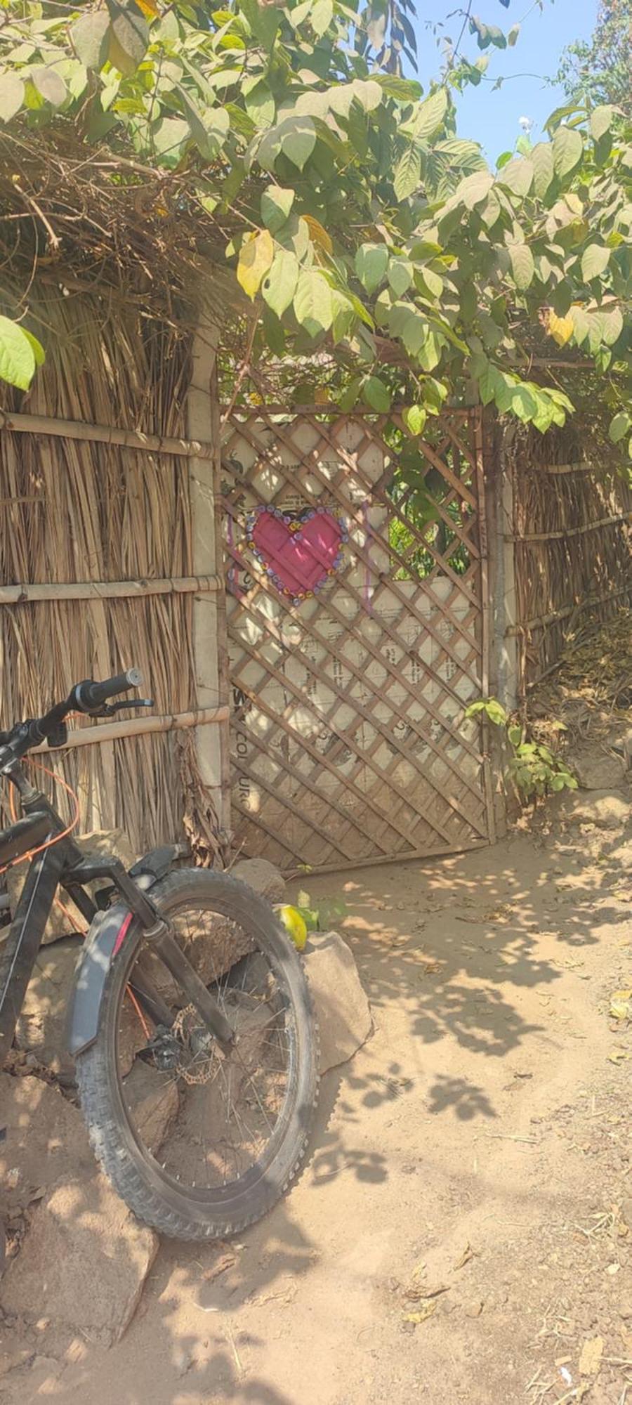 Hearthspace Hampi - Small Home, A Low-Impact Backpackers Hostel ภายนอก รูปภาพ